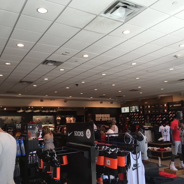 Nike store hot sale in utc 92122