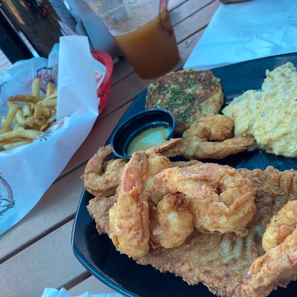 Coconut Joe's Beach Grill 54 tips from 2780 visitors