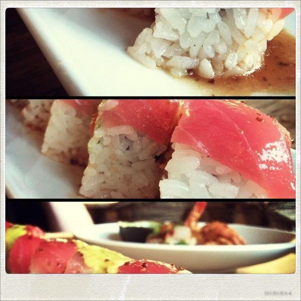 รูปภาพถ่ายที่ Hibachi Teppanyaki &amp; Sushi Bar โดย Hibachi Teppanyaki &amp; Sushi Bar เมื่อ 7/11/2013