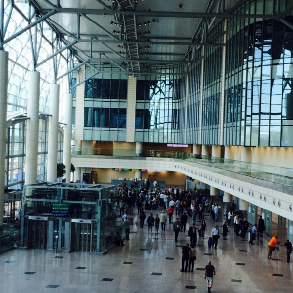 Foto scattata a Domodedovo International Airport (DME) da Maria K. il 5/26/2015