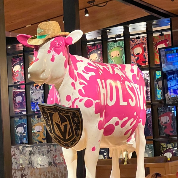 Holsteins Shakes and Buns 360 tips from 19343 visitors