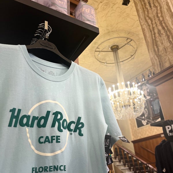 Photo taken at Hard Rock Cafe Florence by Asma A. on 3/15/2023