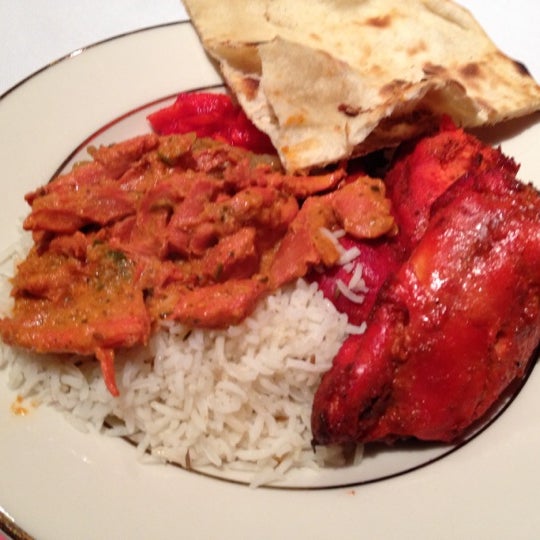 Foto scattata a Pooja Exotic Indian Cuisine da Nick A. il 12/17/2012