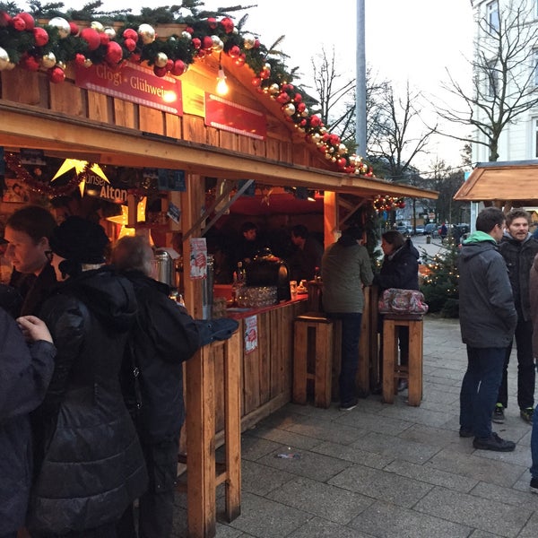 Photo taken at Hanseatischer Weihnachtsmarkt by Thomas N. on 12/19/2014