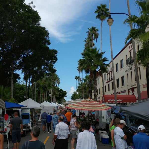 Venice Farmers Market Downtown Venice 3 tips from 121 visitors