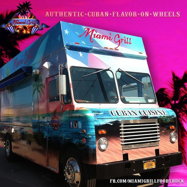 7/17/2013 tarihinde Miami Grill Food Truckziyaretçi tarafından Miami Grill Food Truck'de çekilen fotoğraf