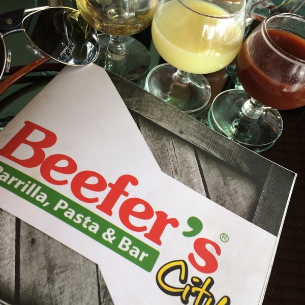 Photo taken at Beefers City (Zavaleta ,Pue) Parrilla y Bar by audrick c. on 5/6/2014