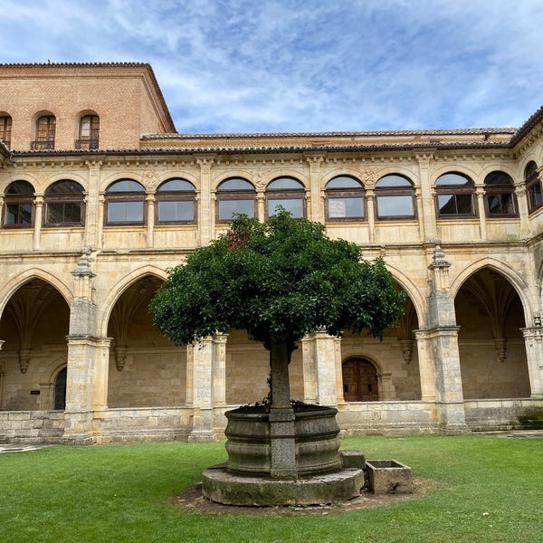 Photos At Hotel Real Monasterio De San Zoilo C Obispo Souto