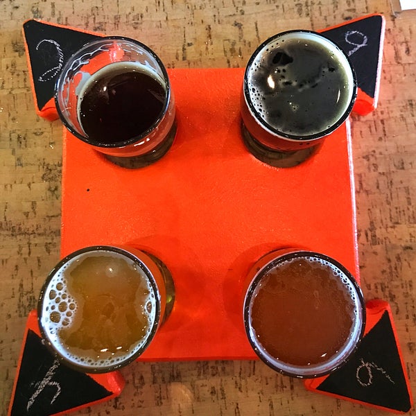 4/7/2018 tarihinde Matt B.ziyaretçi tarafından Fort Orange Brewing'de çekilen fotoğraf