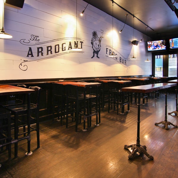 1/23/2014 tarihinde The Arrogant Frog Barziyaretçi tarafından The Arrogant Frog Bar'de çekilen fotoğraf