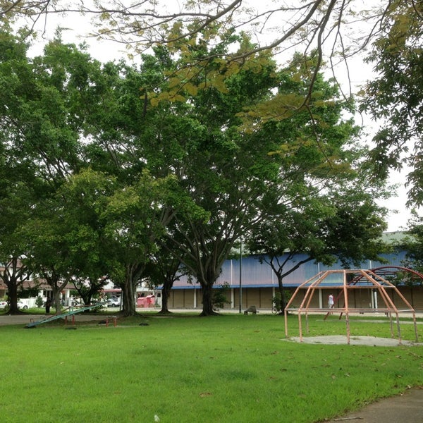 成功园室内羽球场 篮球场