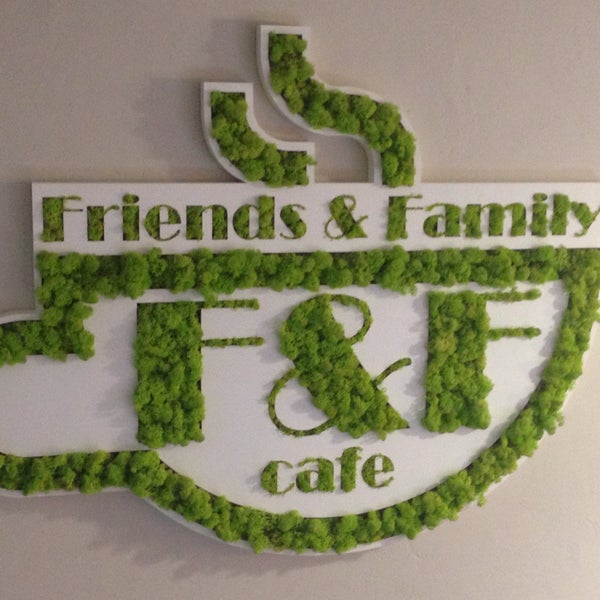 Foto tirada no(a) Art Cafe Friends &amp; Family por Ю💓 Б. em 2/28/2015