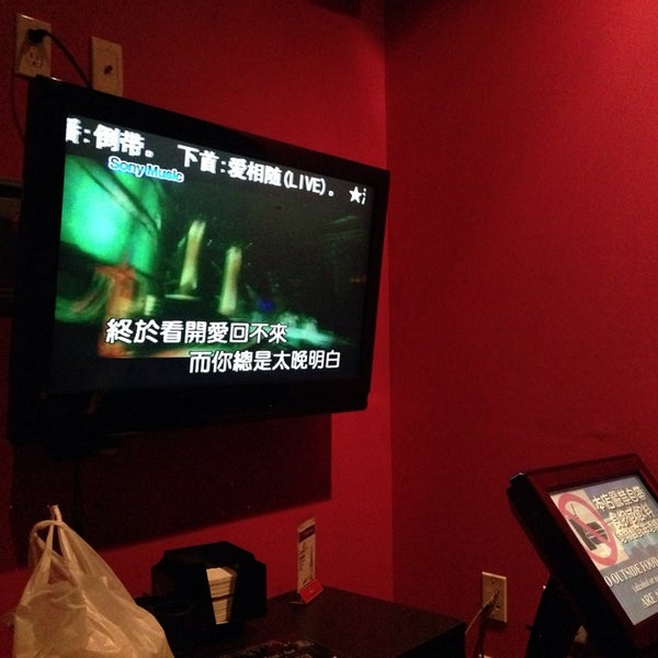 Photo taken at Inhabit Karaoke Lounge by Melissa Teyu L. on 1/24/2014
