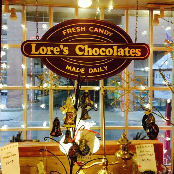 12/23/2014 tarihinde Melissa Teyu L.ziyaretçi tarafından Lore&#39;s Chocolates'de çekilen fotoğraf