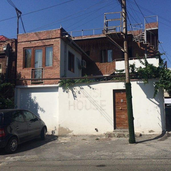 Foto tirada no(a) Tbilisi House | Hotel &amp; Hostel por Alexey M. em 9/7/2014