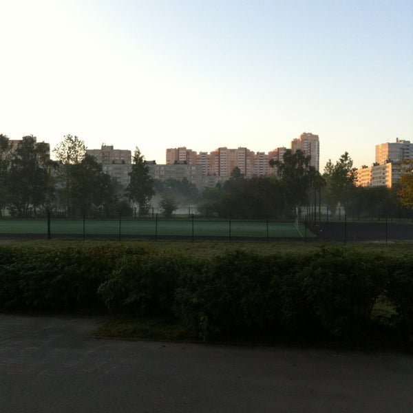 Школа 553. 444 школа фрунзенского района спб. Спб школа 153 фрунзенского района. Школа 444 санкт-петербург. Школы купчино спб.