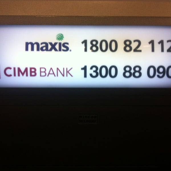 Maxis customer service number 1800