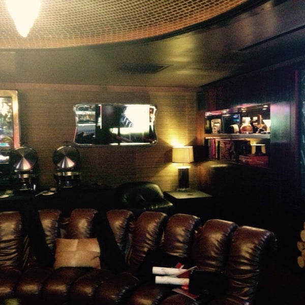 3/22/2015にDerek S.がHyde Loungeで撮った写真