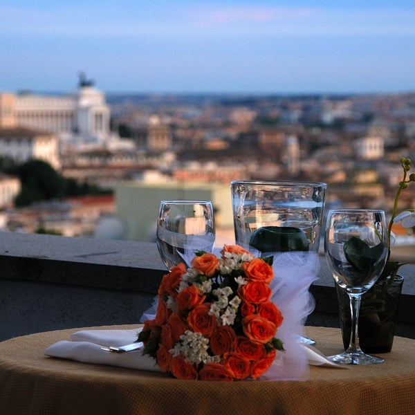รูปภาพถ่ายที่ Savoy Hotel โดย Hotel Savoy Roma เมื่อ 7/10/2013