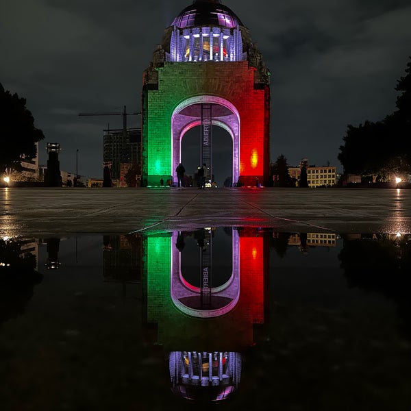 รูปภาพถ่ายที่ Monumento a la Revolución Mexicana โดย Rodolfo Alberto C. เมื่อ 9/16/2023