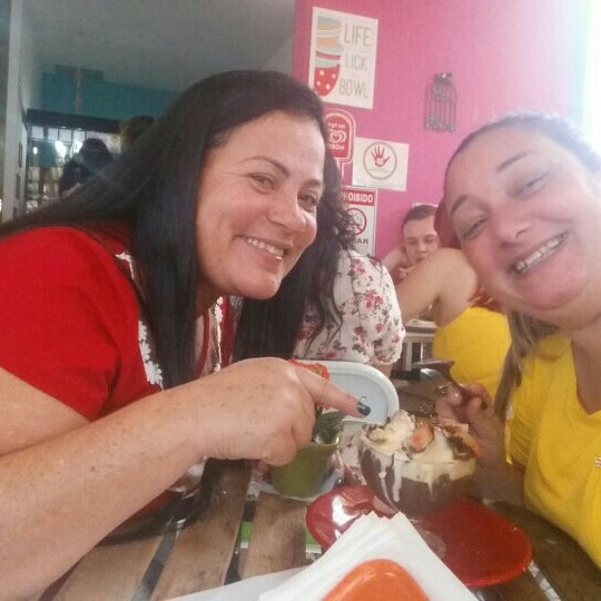 8/9/2015에 Kelly Cristina C.님이 Brumas Doceria e Café에서 찍은 사진