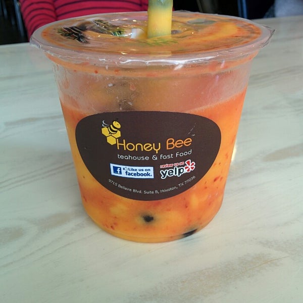Снимок сделан в Honey Bee Teahouse and Fast Food пользователем Eddie W. 1/18/2014