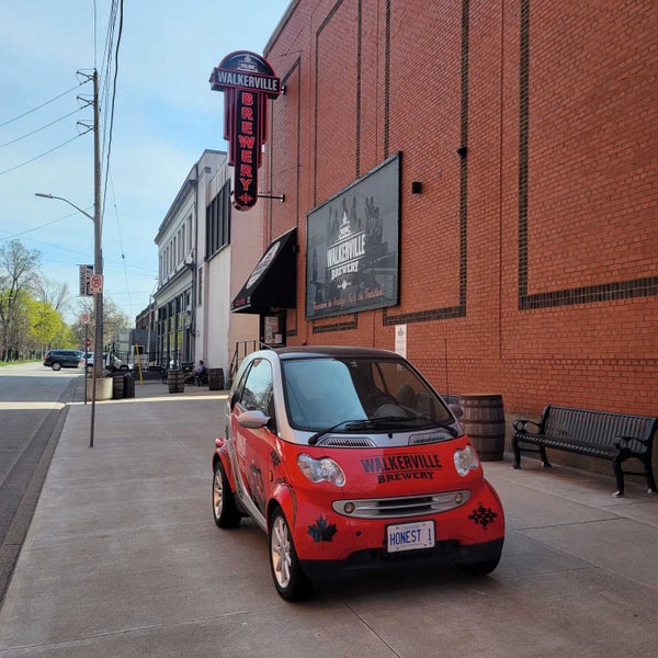 Foto tomada en Walkerville Brewery  por Aaron H. el 4/14/2023