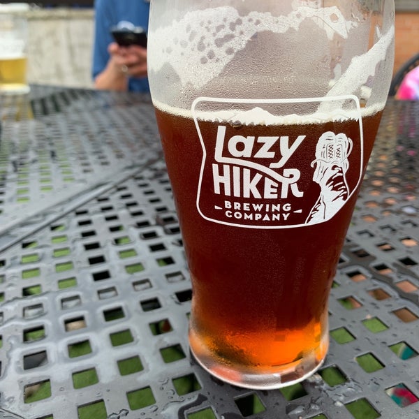 Снимок сделан в Lazy Hiker Brewing Co. пользователем Colby W. 6/28/2020