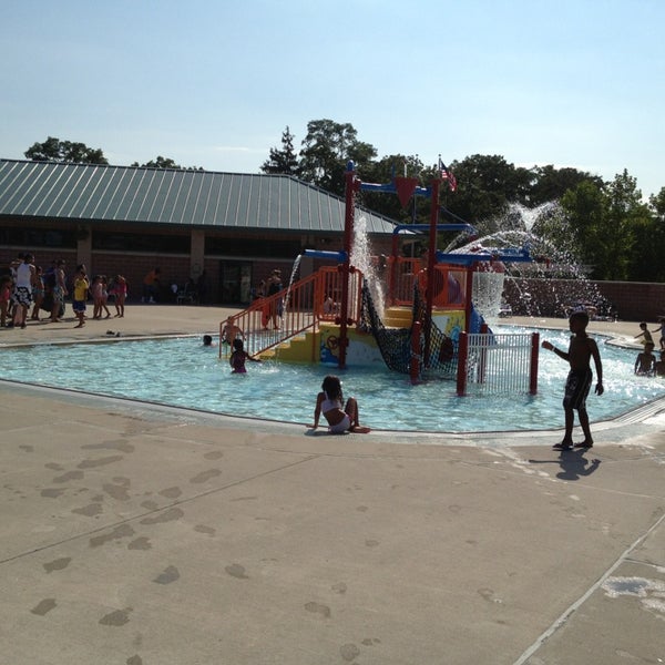 Phelps Lane Pool 2 tips from 104 visitors