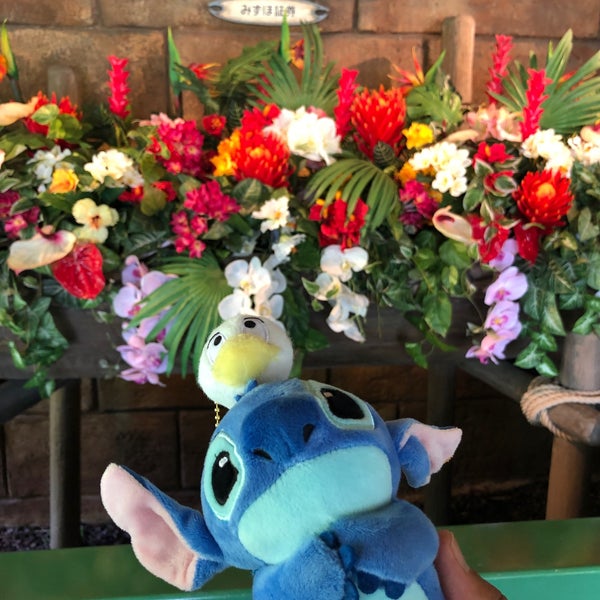 Photos At 魅惑のチキルーム スティッチ プレゼンツ アロハ エ コモ マイ The Enchanted Tiki Room Stitch Presents Aloha E Komo Mai 8 Tips