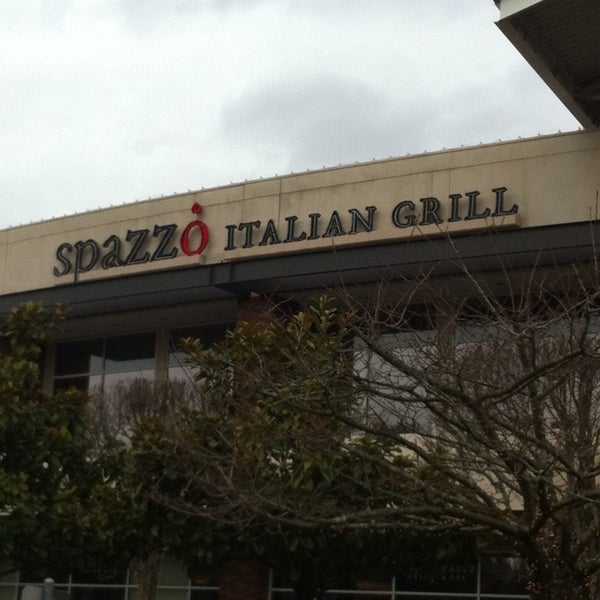 Photo taken at Spazzo Italian Grill by Sonia O. on 2/11/2014