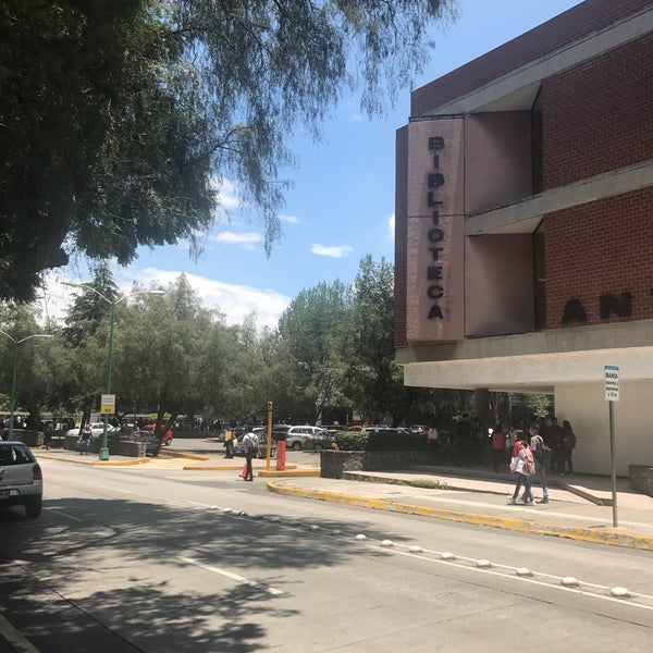 Photo taken at Facultad de Derecho by Adriana 🌷 on 8/11/2017