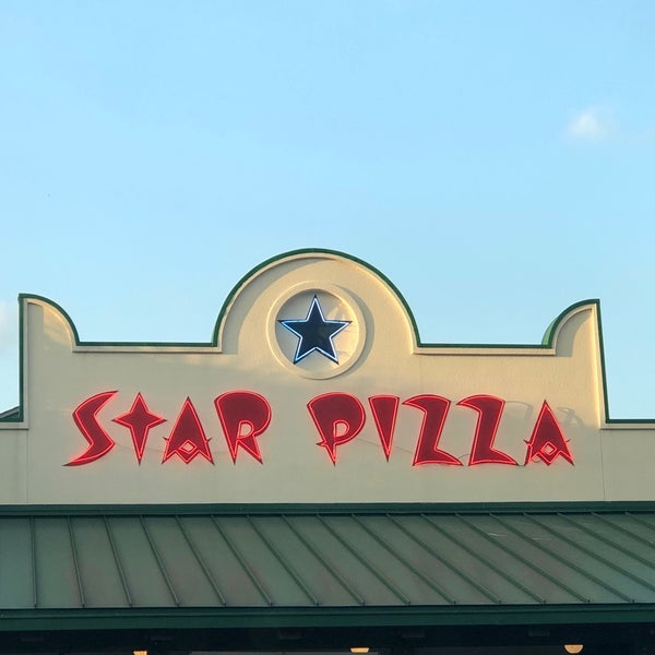 Foto scattata a Star Pizza 2 da Better🍀⏭⏰ il 9/25/2020
