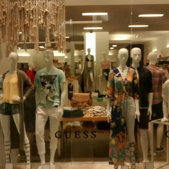 aventura mall guess store