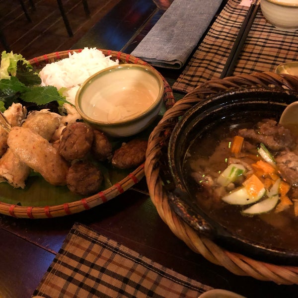 3/25/2019 tarihinde SHziyaretçi tarafından HOME Hanoi Restaurant'de çekilen fotoğraf