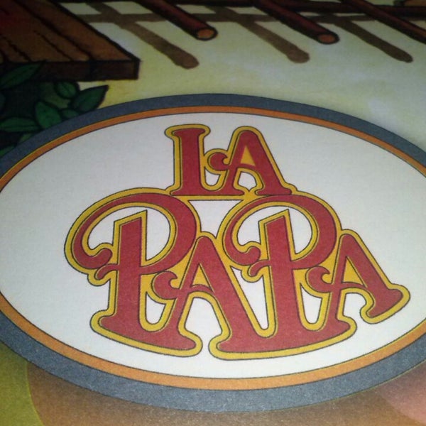 Foto diambil di Restaurante La Papa oleh Manuel R. pada 12/27/2013