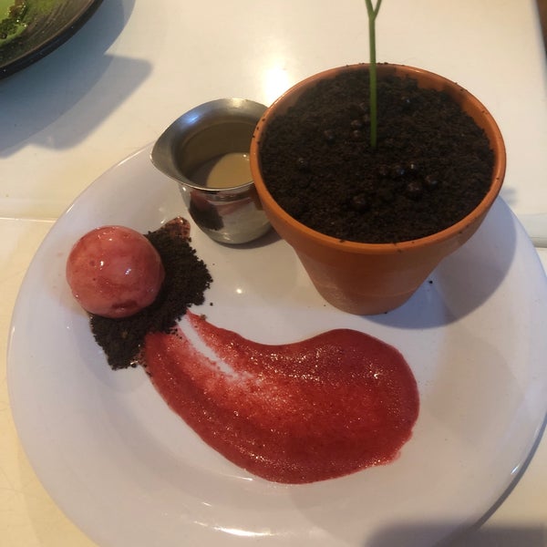 6/6/2019에 Aadam S.님이 Spot Dessert Bar에서 찍은 사진