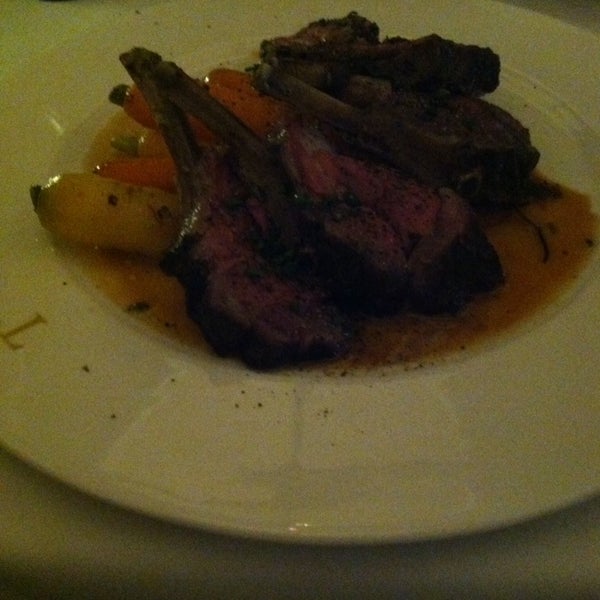 Try the anti pasta for 2 & the rack of lamb was delicious