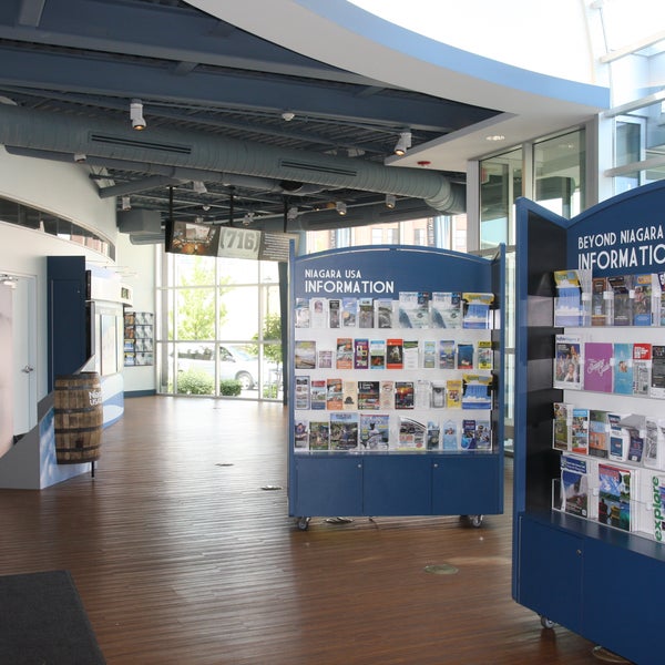 9/21/2015 tarihinde Niagara Falls USA Official Visitor Centerziyaretçi tarafından Niagara Falls USA Official Visitor Center'de çekilen fotoğraf