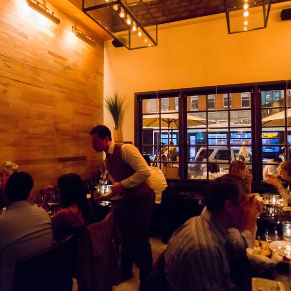 Find exquisite Italian cooking at Scott Conant’s downtown restaurant. Rich pasta and tender goat feel like fine dining, but everyone’s welcome at Scarpetta.