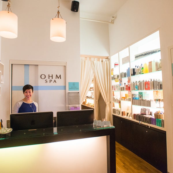 The gender-neutral spa offers snacks and tea while you wait for a massage or a manicure from seasoned professionals.
