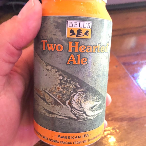 Снимок сделан в Beer On Clark пользователем Jeffro D. 6/18/2018