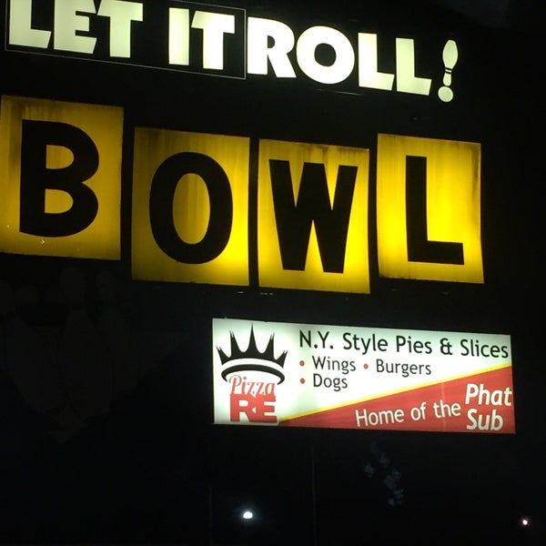 10/29/2017にWill G.がLet It Roll Bowl &amp; Entertainmentで撮った写真