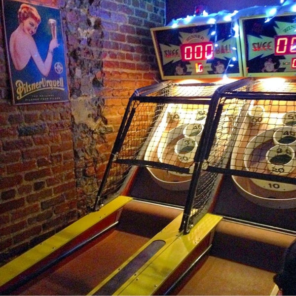 Skee ball! And a heated rooftop bar. Also nachos.
