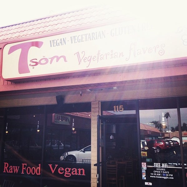 Photo taken at Tsom Vegetarian Flavors by Chanelle S. on 11/20/2013