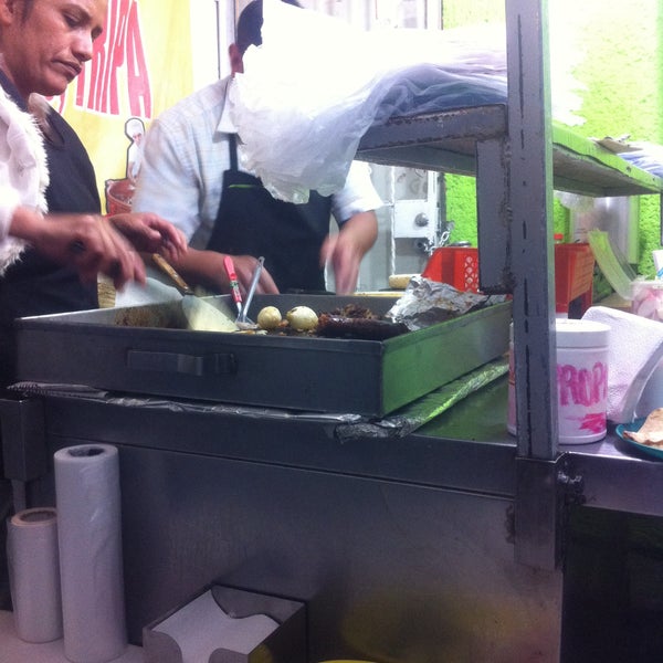 Tacos De Cabeza Y De Birria De Res "El pai" Pachuca, Hidalgo