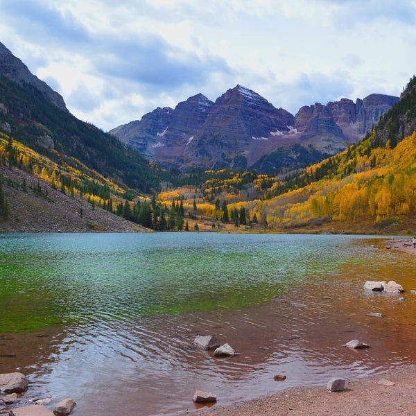 Photo taken at Maroon Bells Guide &amp; Outfitters by Miguel C. on 10/3/2015