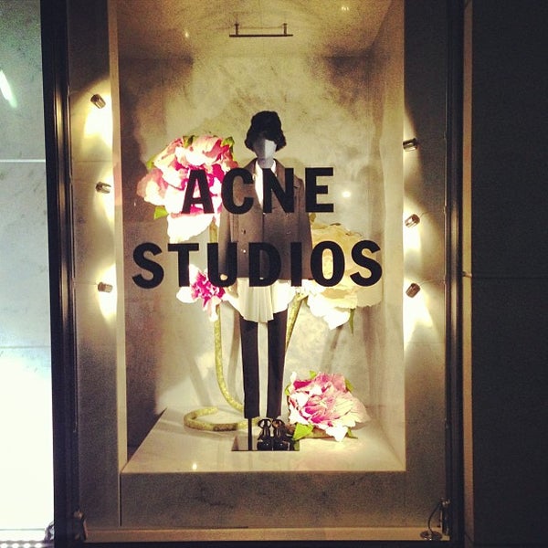Photos At Acne Studios 青山 1 Tip From 561 Visitors