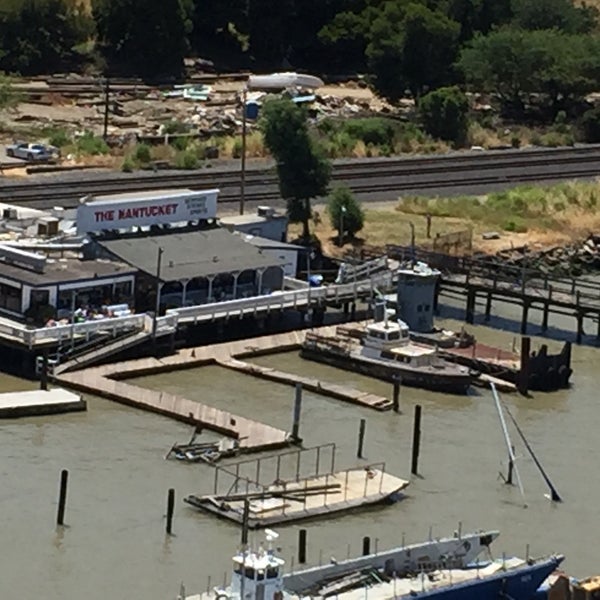 The Nantucket Seafood Restaurant in Crockett