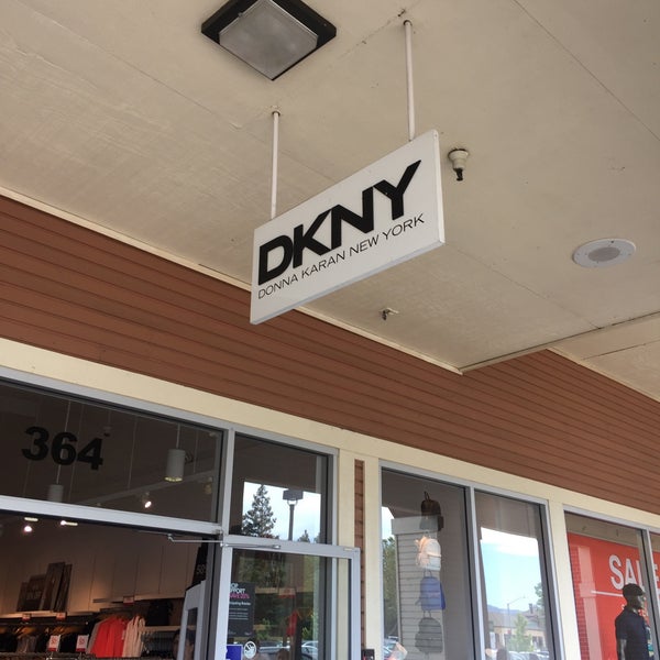 dkny premium outlet